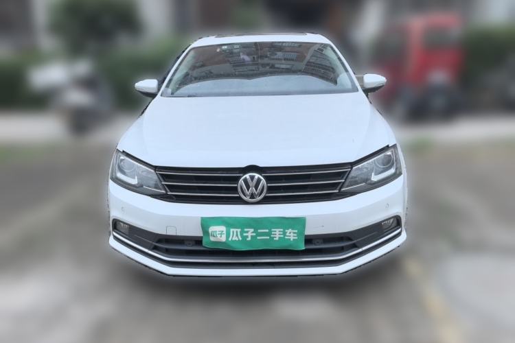 Used Volkswagen Sagitar 2017 230TSI Automatic Luxury Edition Front