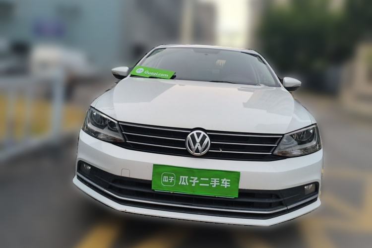 Used Volkswagen Sagitar 2017 1.6L Manual Comfort Model Front