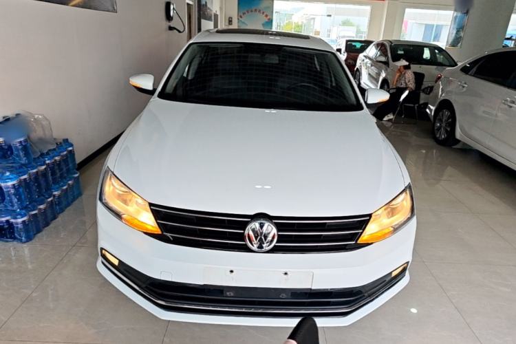 Used Volkswagen Sagitar 2017 1.6L Automatic Comfort Model Front