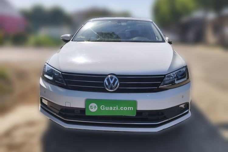 Used Volkswagen Sagitar 2017 230TSI Manual Luxury Model Front