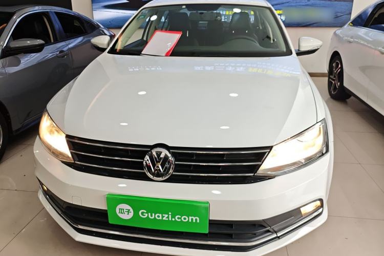 Used Volkswagen Sagitar 2017 230TSI Automatic Comfort Version Front