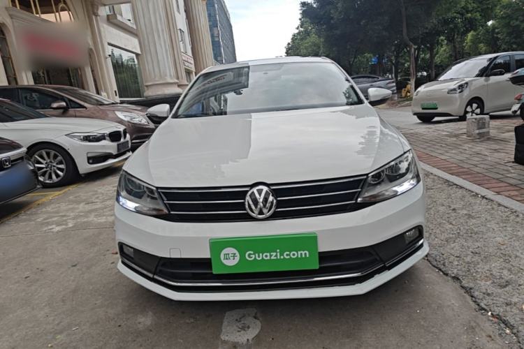 Used Volkswagen Sagitar 2017 230TSI Automatic Comfort Version Front