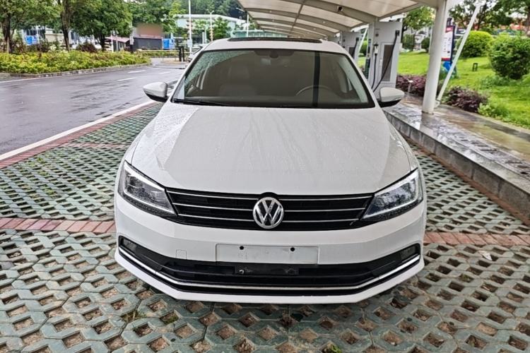 Used Volkswagen Sagitar 2017 180TSI Automatic Luxury Edition Front