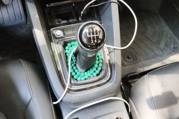 Used Volkswagen Sagitar 2017 1.6L Manual Comfort Model Gear Lever