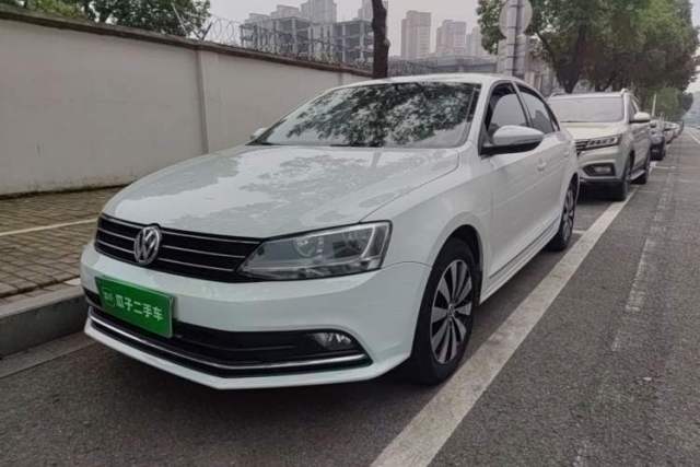 Used Volkswagen Sagitar 2017 230TSI Automatic Comfort Version