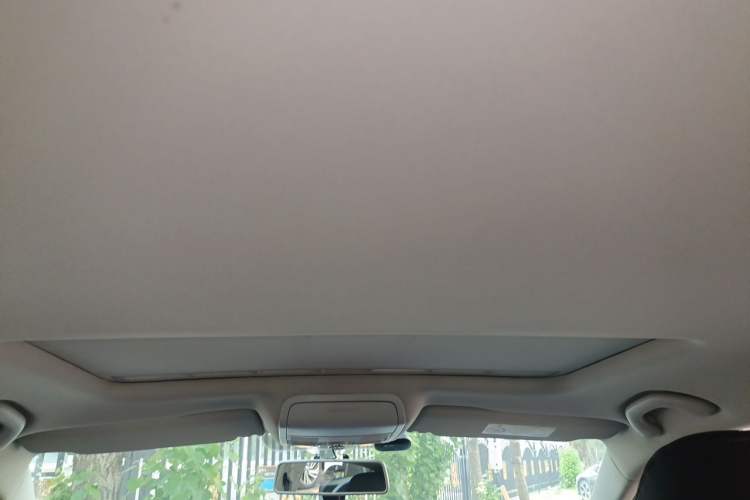 Used Volkswagen Sagitar 2017 230TSI Automatic Comfort Version Headliner