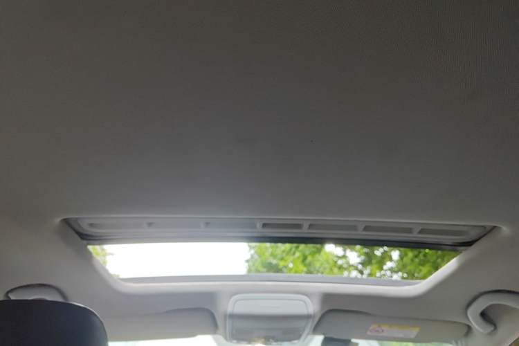 Used Volkswagen Sagitar 2017 230TSI Automatic Comfort Version Headliner