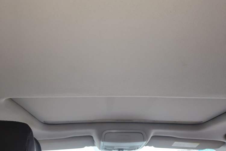 Used Volkswagen Sagitar 2017 1.6L Manual Comfort Model Headliner