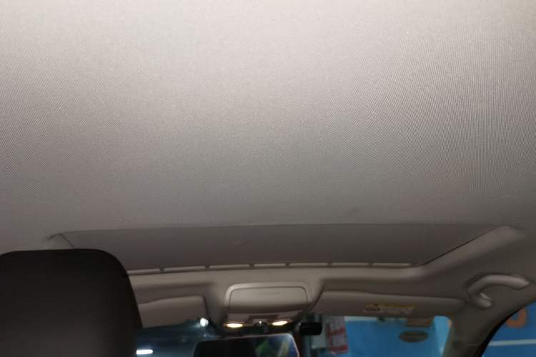 Used Volkswagen Sagitar 2017 230TSI Automatic Comfort Version Headliner