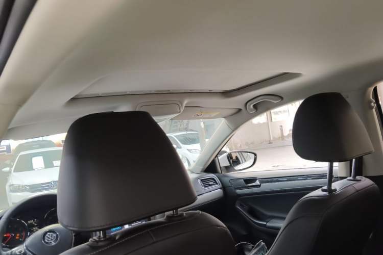 Used Volkswagen Sagitar 2017 1.6L Automatic Comfort Model Headliner