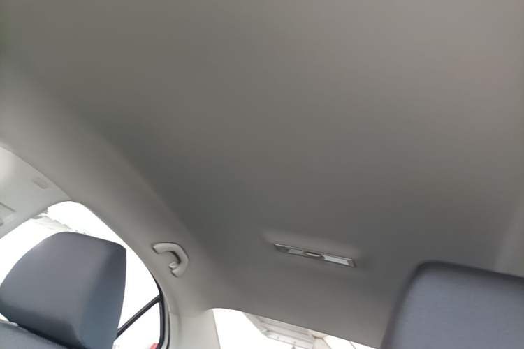 Used Volkswagen Sagitar 2017 1.6L Automatic Fashion Model Headliner