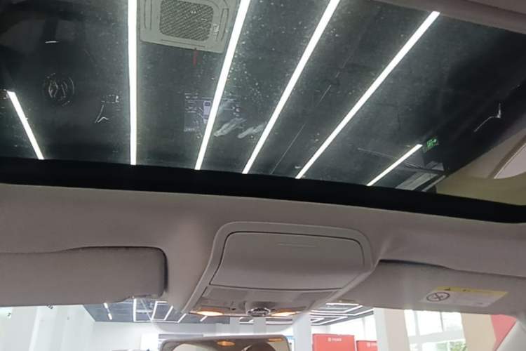 Used Volkswagen Sagitar 2017 230TSI Automatic Comfort Version Headliner