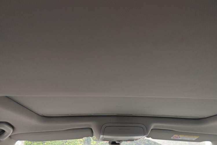 Used Volkswagen Sagitar 2017 230TSI Automatic Luxury Edition Headliner