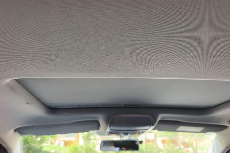 Used Volkswagen Sagitar 2017 230TSI Automatic Comfort Version Headliner