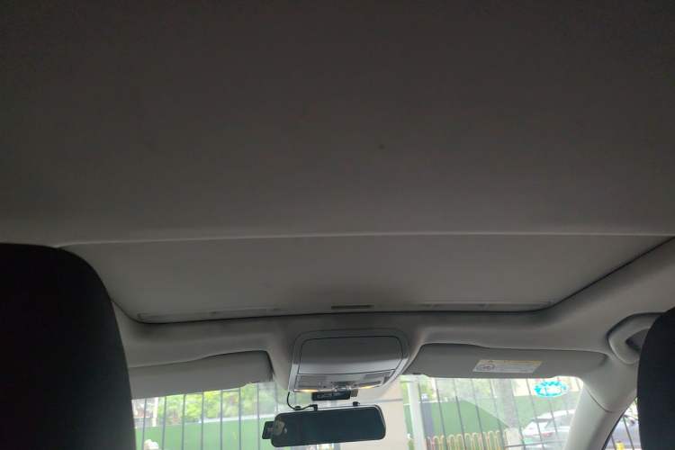Used Volkswagen Sagitar 2017 1.6L Automatic Comfort Model Headliner