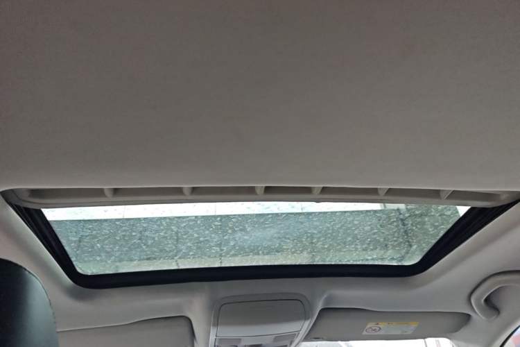 Used Volkswagen Sagitar 2017 230TSI Automatic Comfort Version Headliner