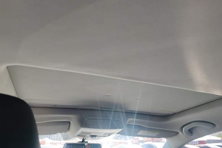 Used Volkswagen Sagitar 2017 230TSI Automatic Comfort Version Headliner
