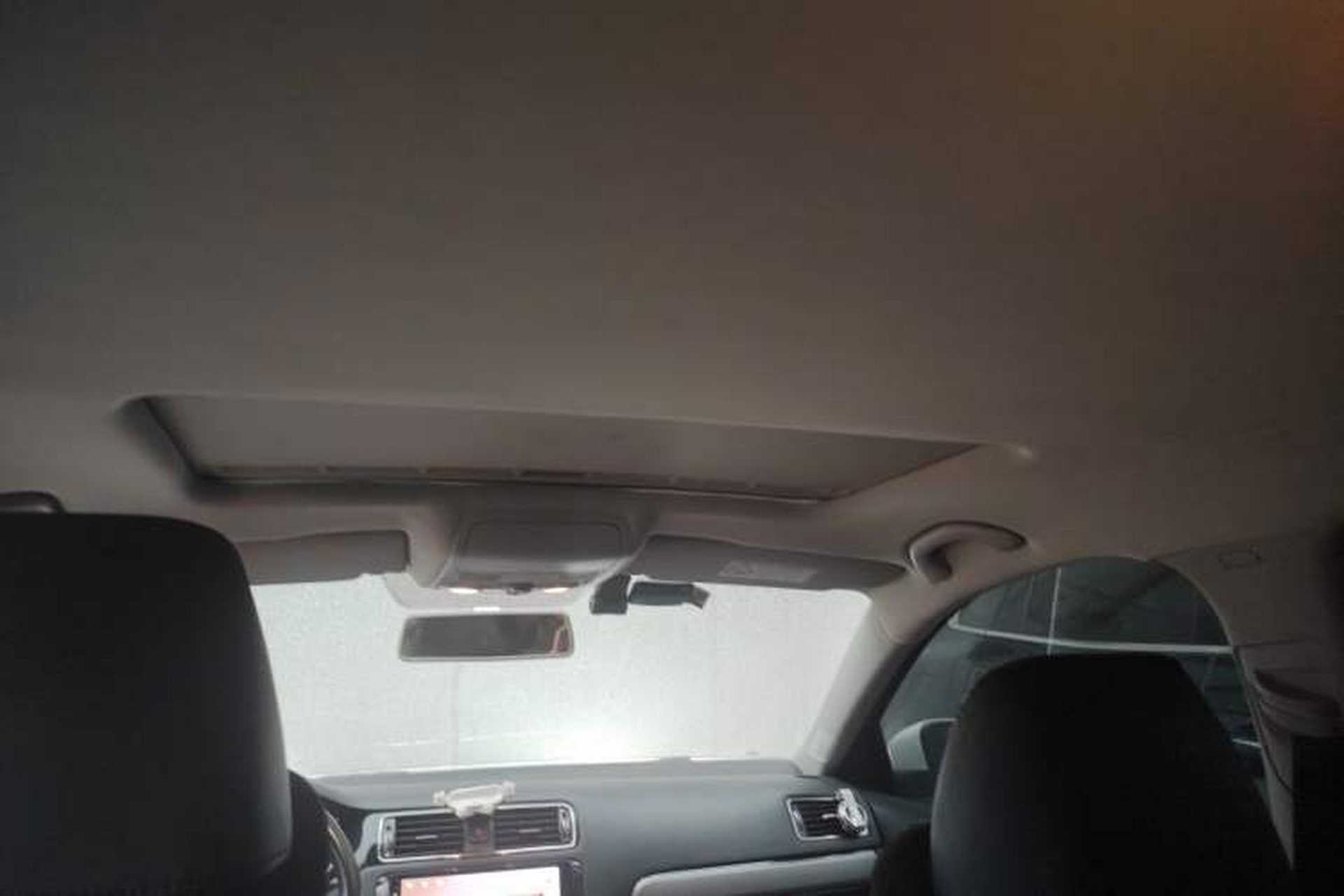 Used Volkswagen Sagitar 2017 230TSI Automatic Comfort Version Headliner