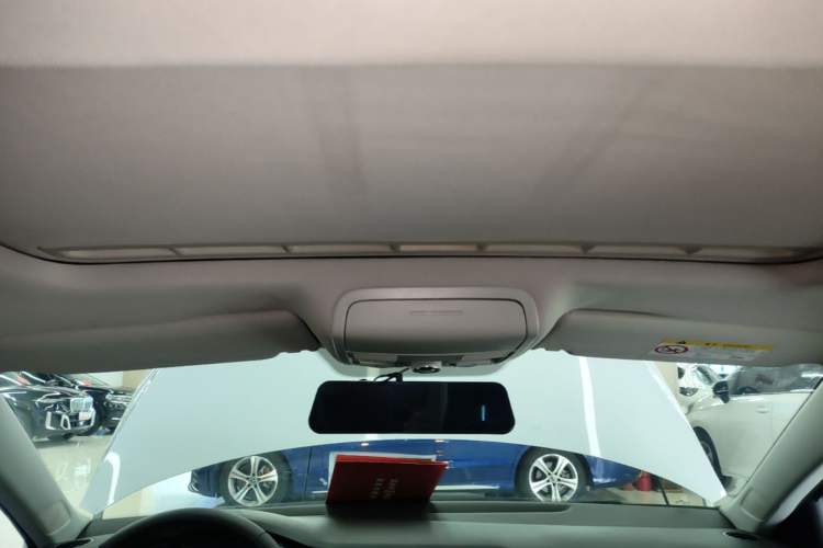 Used Volkswagen Sagitar 2017 1.6L Automatic Comfort Model Headliner