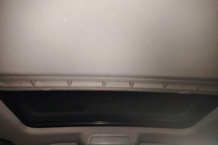 Used Volkswagen Sagitar 2017 230TSI Automatic Comfort Version Headliner