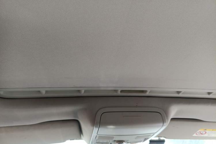 Used Volkswagen Sagitar 2017 230TSI Automatic Comfort Version Headliner