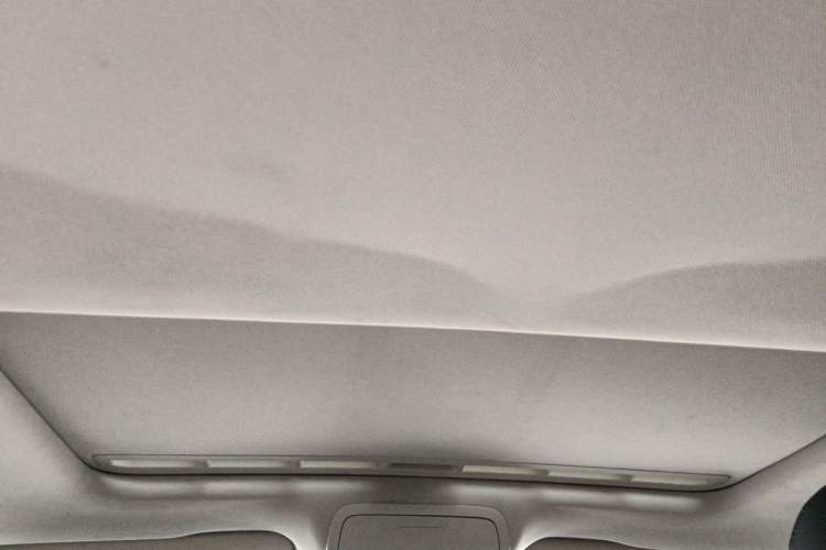Used Volkswagen Sagitar 2017 230TSI Automatic Comfort Version Headliner