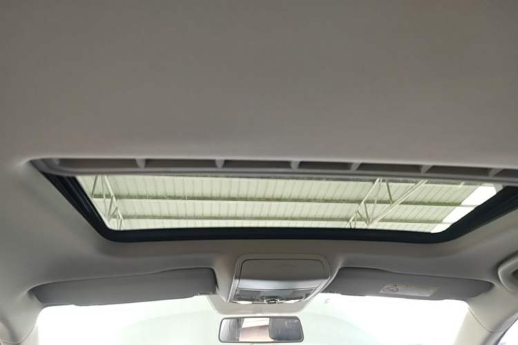 Used Volkswagen Sagitar 2017 1.6L Automatic Comfort Model Headliner