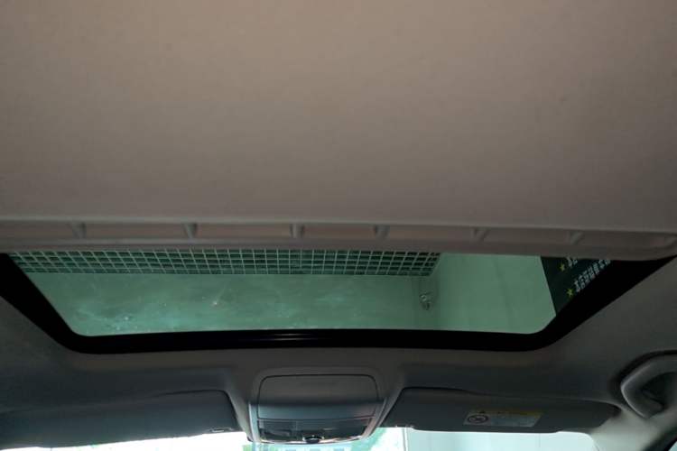 Used Volkswagen Sagitar 2017 1.6L Automatic Comfort Model Headliner