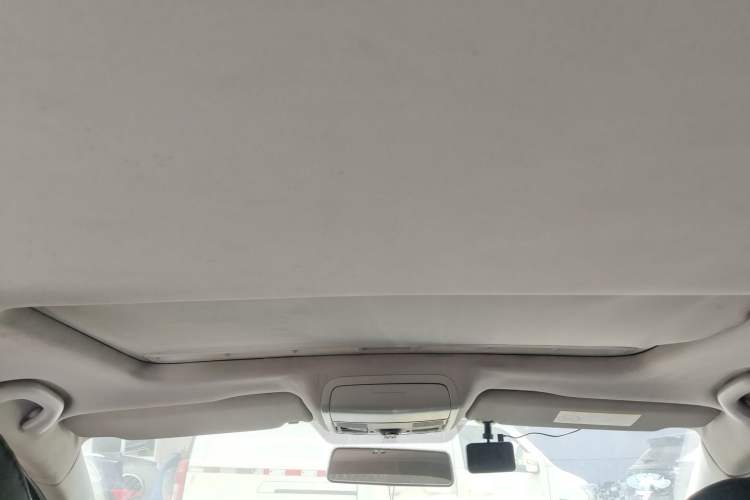 Used Volkswagen Sagitar 2017 1.6L Manual Comfort Model Headliner
