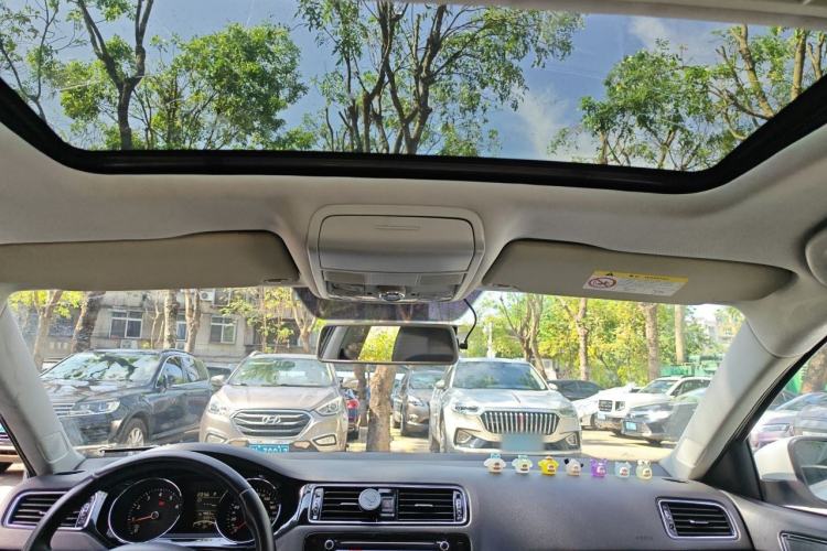 Used Volkswagen Sagitar 2017 1.6L Automatic Comfort Model Headliner