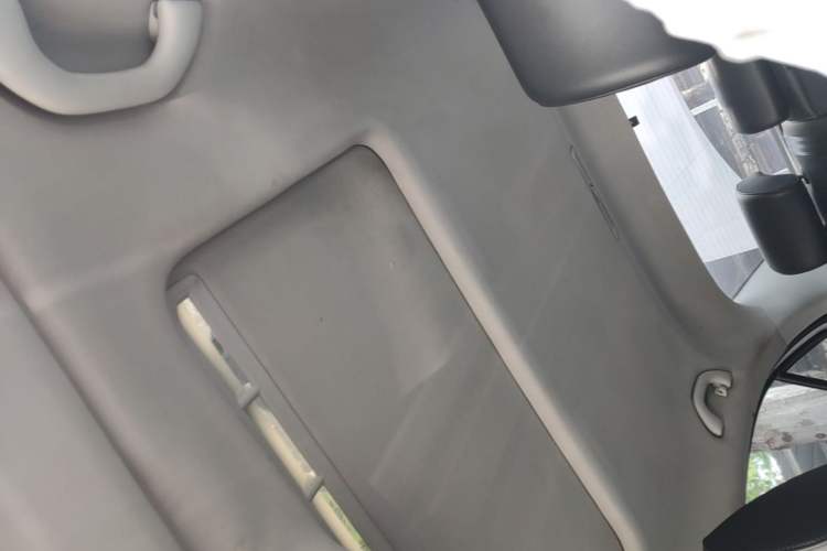 Used Volkswagen Sagitar 2017 230TSI Automatic Comfort Version Headliner