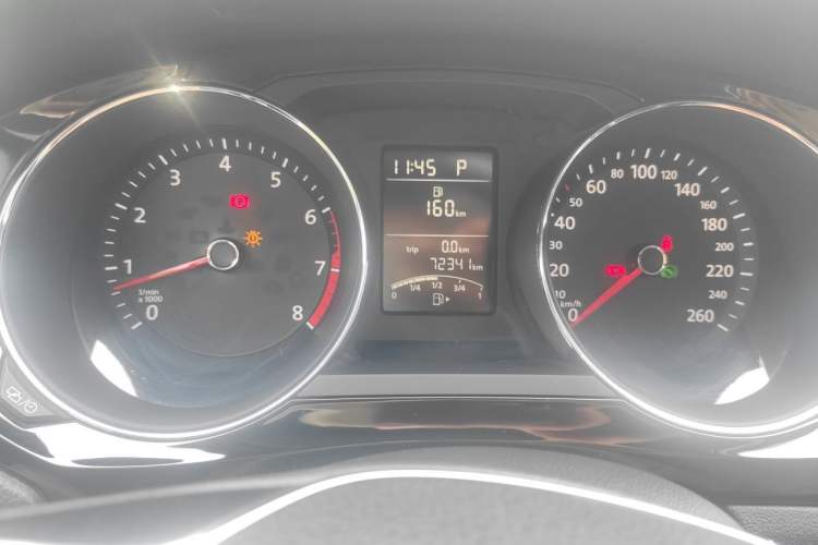 Used Volkswagen Sagitar 2017 1.6L Automatic Comfort Model Instrument Cluster
