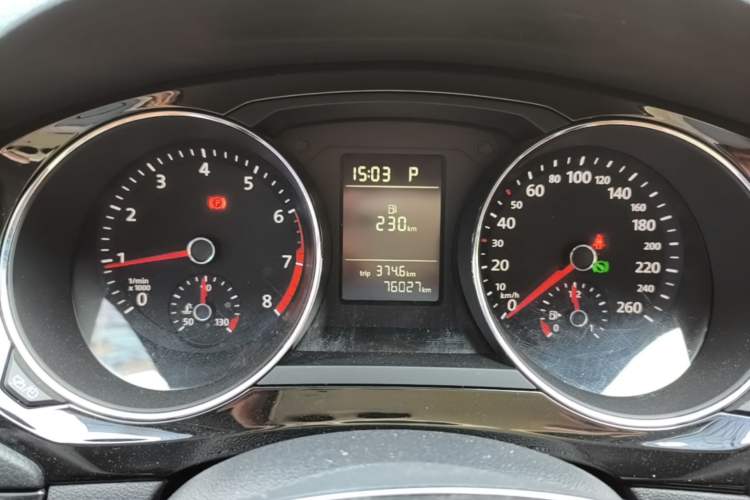 Used Volkswagen Sagitar 2017 230TSI Automatic Comfort Version Instrument Cluster