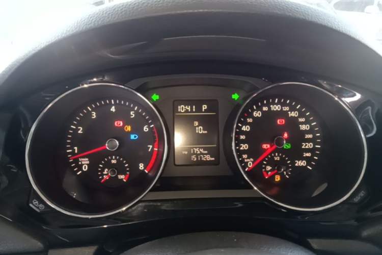 Used Volkswagen Sagitar 2017 230TSI Automatic Comfort Version Instrument Cluster