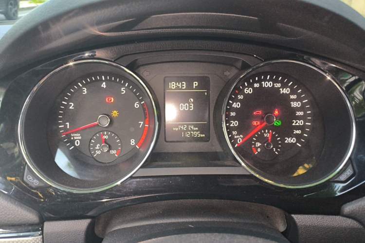 Used Volkswagen Sagitar 2017 230TSI Automatic Comfort Version Instrument Cluster