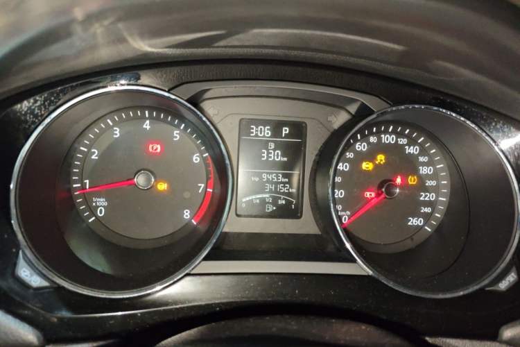 Used Volkswagen Sagitar 2017 1.6L Automatic Comfort Model Instrument Cluster