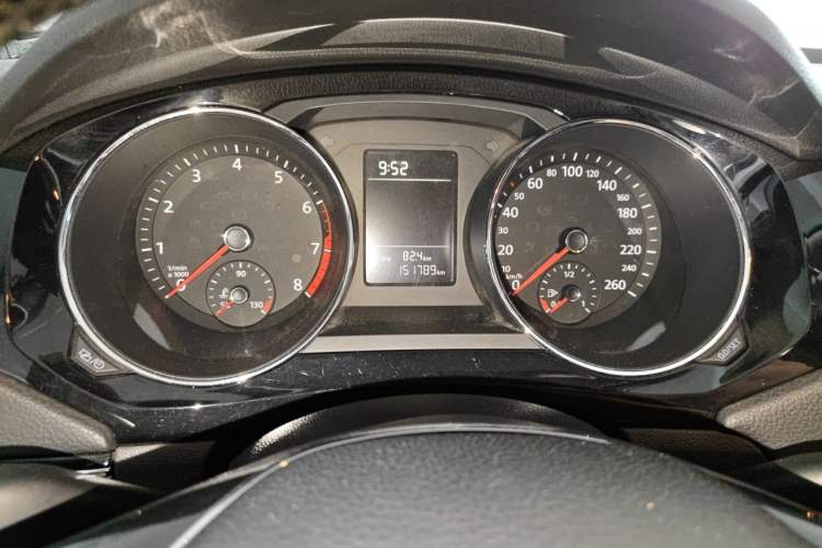 Used Volkswagen Sagitar 2017 230TSI Automatic Comfort Version Instrument Cluster