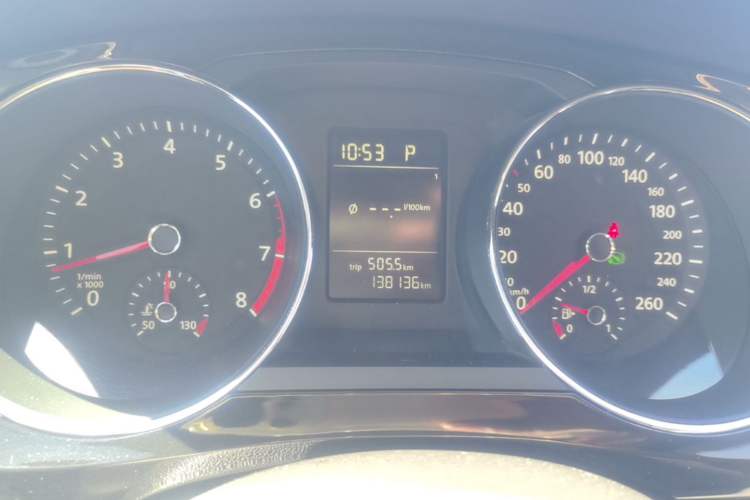Used Volkswagen Sagitar 2017 230TSI Automatic Comfort Version Instrument Cluster