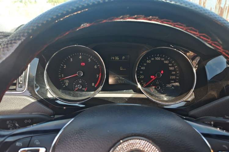 Used Volkswagen Sagitar 2017 230TSI Automatic Comfort Version Instrument Cluster