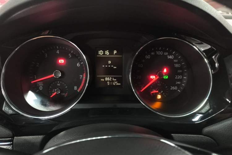 Used Volkswagen Sagitar 2017 230TSI Automatic Comfort Version Instrument Cluster