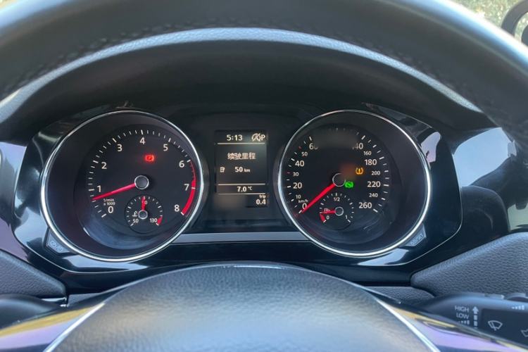 Used Volkswagen Sagitar 2017 180TSI Automatic Luxury Edition Instrument Cluster