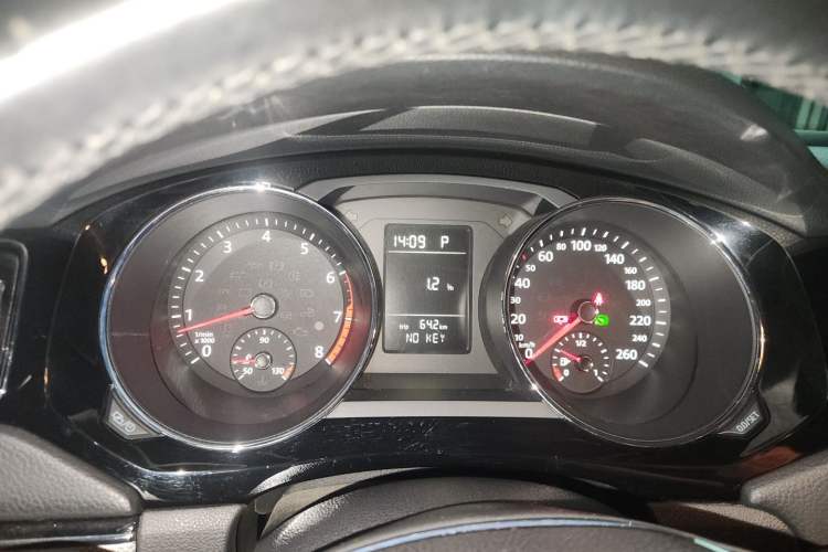Used Volkswagen Sagitar 2017 230TSI Automatic Comfort Version Instrument Cluster