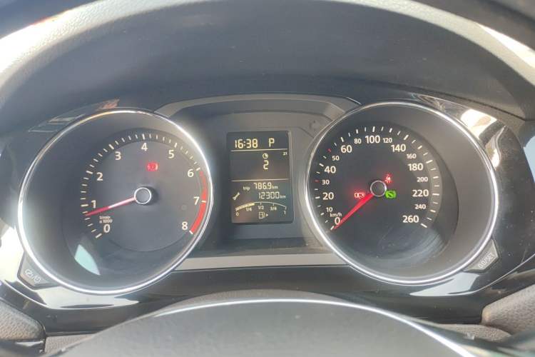 Used Volkswagen Sagitar 2017 1.6L Automatic Comfort Model Instrument Cluster