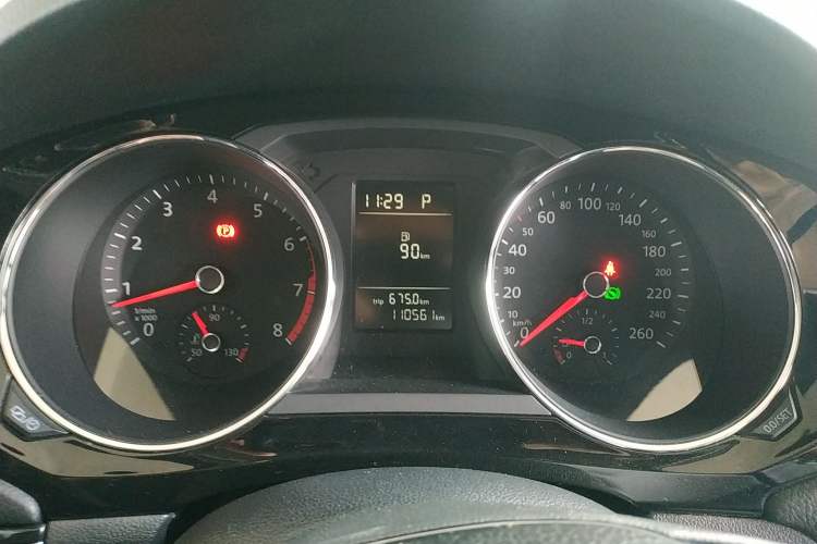 Used Volkswagen Sagitar 2017 230TSI Automatic Comfort Version Instrument Cluster