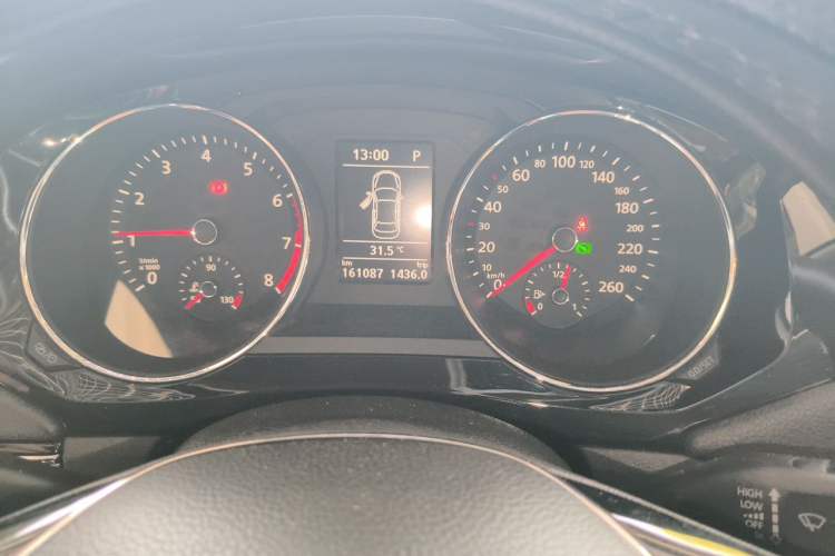 Used Volkswagen Sagitar 2017 180TSI Automatic Leading Model Instrument Cluster