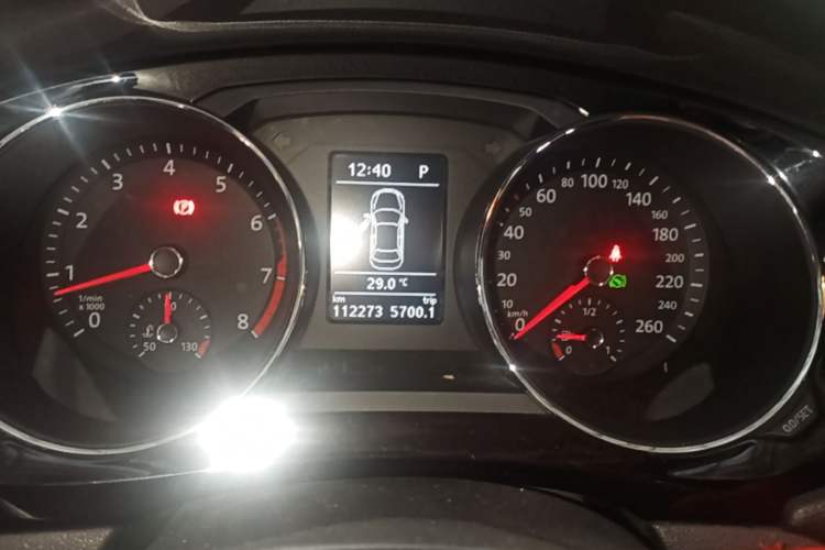 Used Volkswagen Sagitar 2017 180TSI Automatic Luxury Edition Instrument Cluster