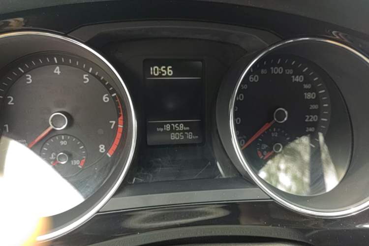 Used Volkswagen Sagitar 2017 230TSI Automatic Comfort Version Instrument Cluster