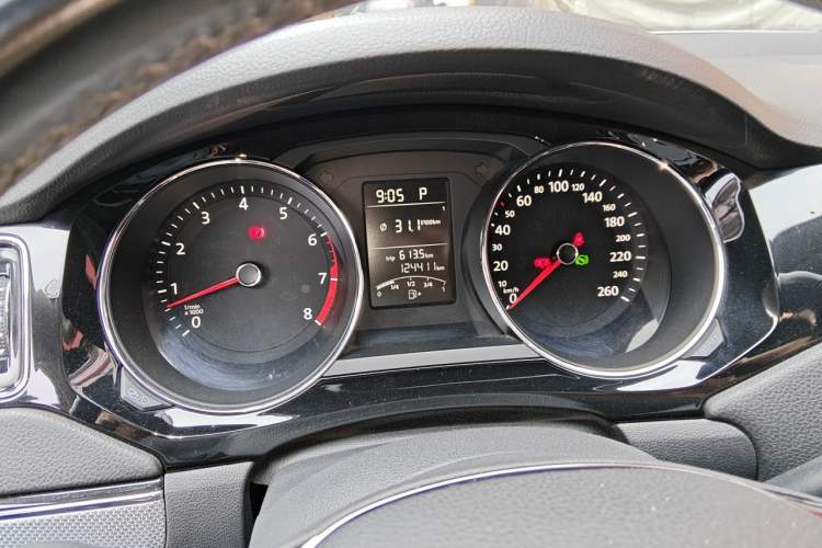Used Volkswagen Sagitar 2017 1.6L Automatic Comfort Model Instrument Cluster