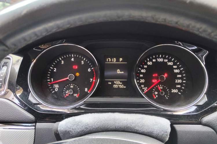 Used Volkswagen Sagitar 2017 230TSI Automatic Comfort Version Instrument Cluster