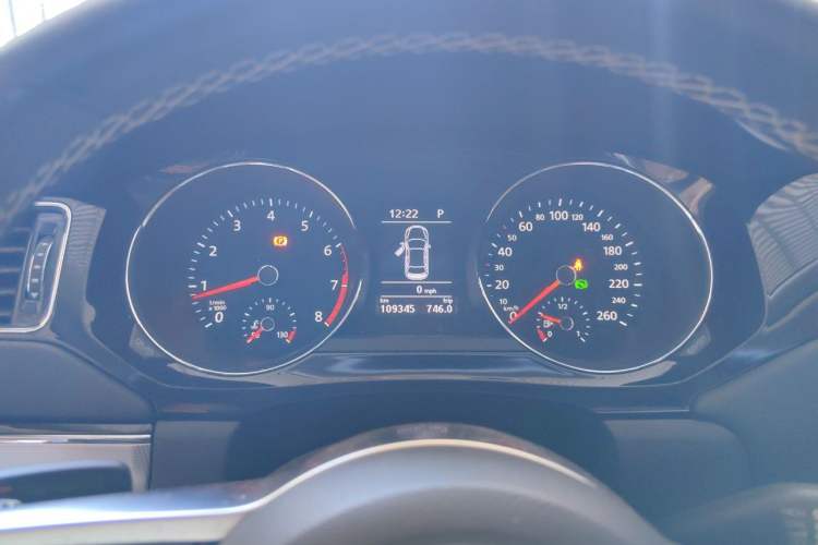 Used Volkswagen Sagitar 2017 180TSI Automatic Luxury Edition Instrument Cluster